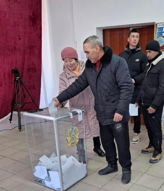 3 ОКРУГТЕ САЙЛАУ ӨТІП ЖАТЫР
