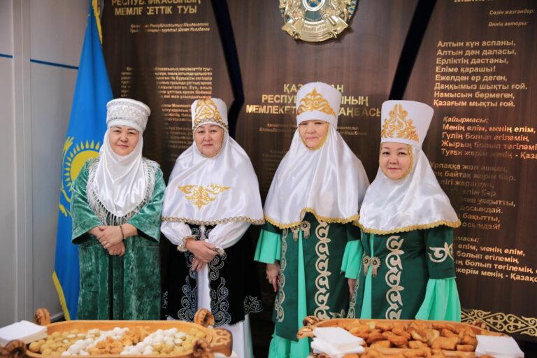 «БІРТҰТАС ТӘРБИЕ: ҰЛТТЫҚ ҚҰНДЫЛЫҚТАРДЫ ДӘРІПТЕУГЕ» АРНАЛҒАН СЕМИНАР ӨТТІ