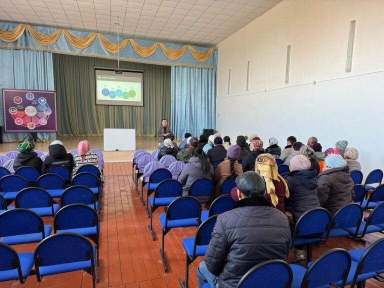 250 АЗАМАТ ҚАРЖЫЛЫҚ САУАТТЫЛЫҚ ОҚУ КУРСЫНАН ӨТЕДІ