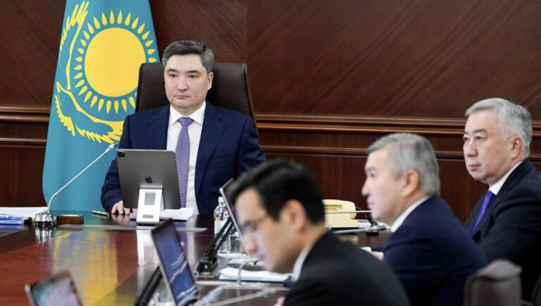 ИНВЕСТИЦИЯЛЫҚ ЖОБАЛАРДЫ ІСКЕ ҚОСУ РӘСІМІН ЖЕДЕЛДЕТУДІ ТАПСЫРДЫ