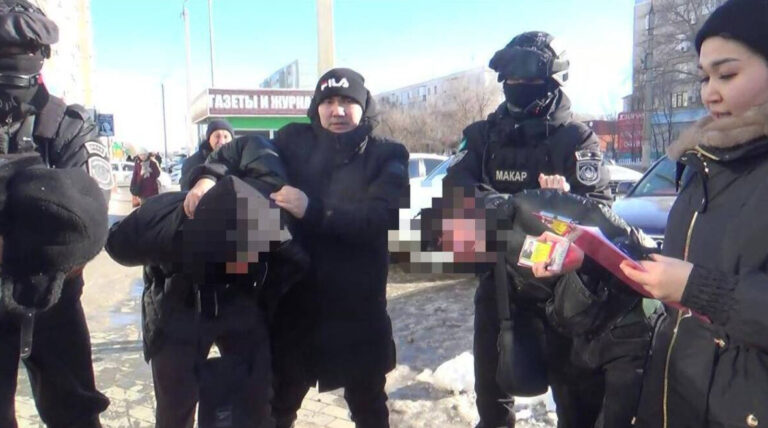 БОПСАЛАУМЕН АЙНАЛЫСҚАН СТУДЕНТТЕР ҰСТАЛДЫ
