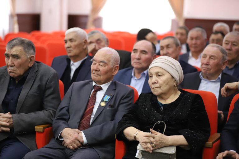 АУДАН ӘКІМІ АУДАН АРДАГЕРЛЕРІМЕН КЕЗДЕСТІ