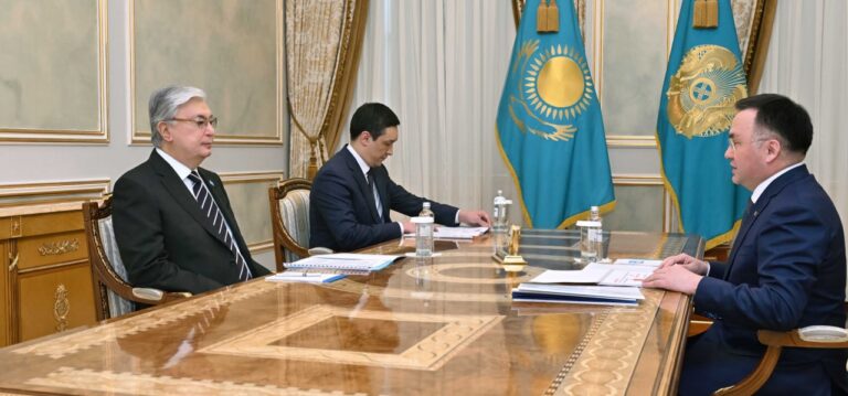 ПРЕЗИДЕНТ ЖОҒАРҒЫ СОТ ТӨРАҒАСЫН ҚАБЫЛДАДЫ