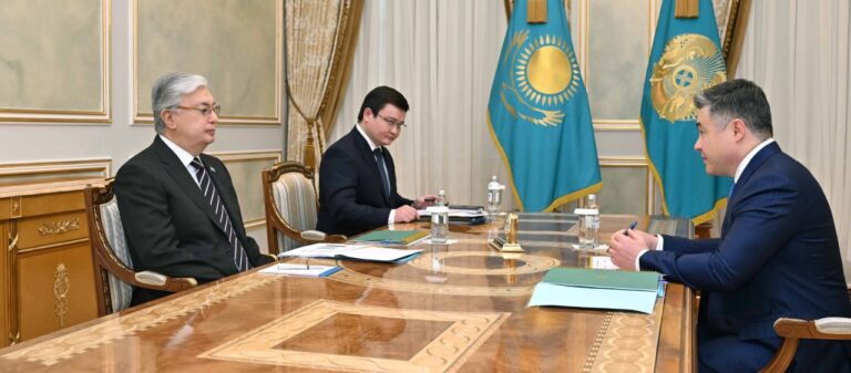ПРЕЗИДЕНТ ҰЛТТЫҚ БАНК ТӨРАҒАСЫН ҚАБЫЛДАДЫ