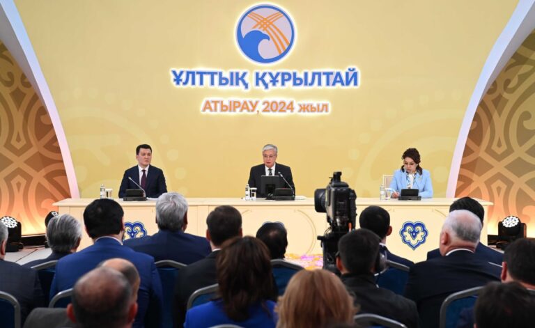 ҚАЗАҚТЫҢ ДҮНИЕТАНЫМЫНА ҚАРА КИІНІП ЖҮРУ ЖАТ