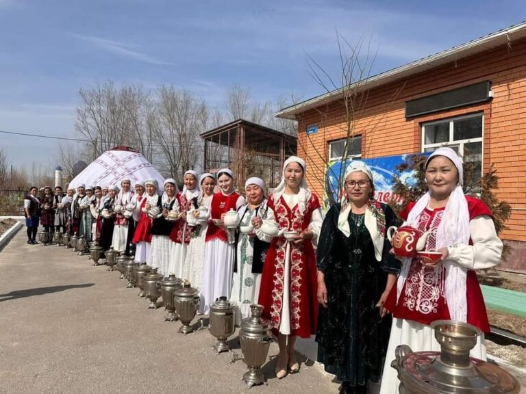 НАУРЫЗНАМА ОНКҮНДІГІ ЖАЛҒАСУДА 18 НАУРЫЗ — «ҰЛТТЫҚ КИІМ КҮНІ»