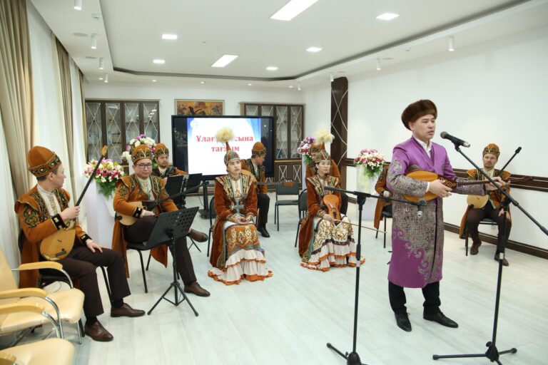 ШЫҒАРМАШЫЛЫҚ КЕЗДЕСУ ӨТТІ