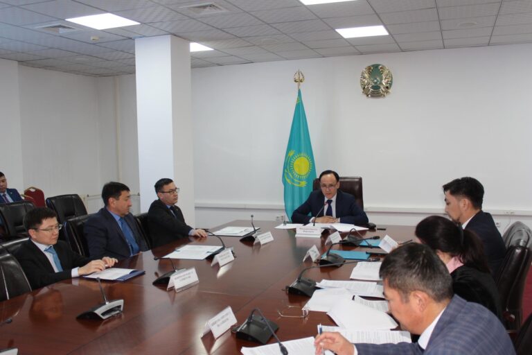 ӘДЕП ЖӨНІНДЕГІ КЕҢЕСТІҢ КЕЗЕКТІ ОТЫРЫСЫ ӨТКІЗІЛДІ