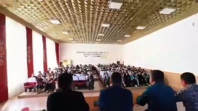 ТӘРТІП САҚШЫЛАРЫ СТУДЕНТТЕРМЕН КЕЗДЕСТІ