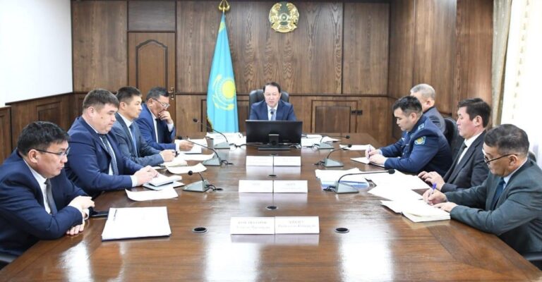 АУЫЛДЫҚ АУМАҚТАРДЫ ДАМЫТУ ЖӘНЕ САЛЫҚ БАЗАСЫН ҰЛҒАЙТУ МӘСЕЛЕСІ ТАЛҚЫЛАНДЫ