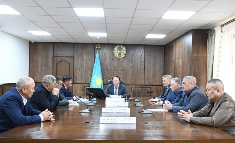 АУДАН ӘКІМІ ҚҰРЫЛЫС МЕКЕМЕЛЕРІНІҢ БАСШЫЛАРЫМЕН КЕЗДЕСТІ