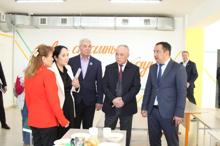 ӘЛЕУМЕТТІК КОМИССИЯ ОТЫРЫСЫ: АТА-АНАЛАРДЫ БАЛА ТӘРБИЕСІН АҚСАТЫП АЛМАУҒА ШАҚЫРАМЫН»
