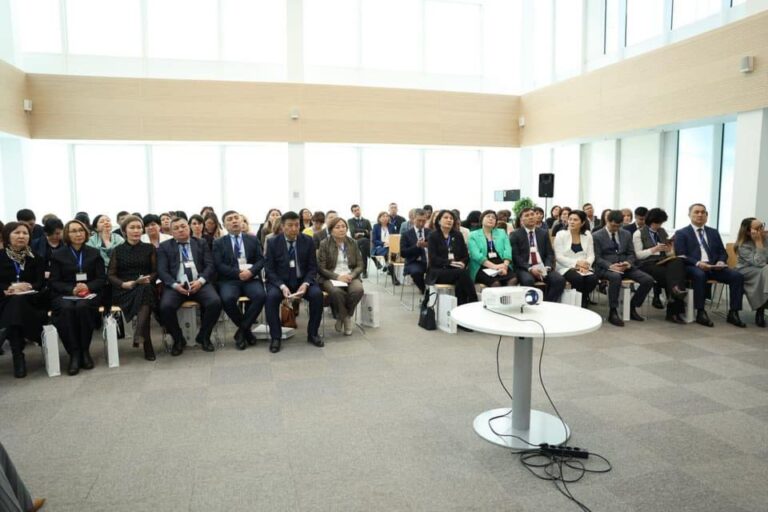 РЕСПУБЛИКАЛЫҚ СЕМИНАРДА БАЛАЛАРДЫҢ ҚҰҚЫҚТАРЫН ҚОРҒАУ МӘСЕЛЕЛЕРІ ТАЛҚЫЛАНДЫ