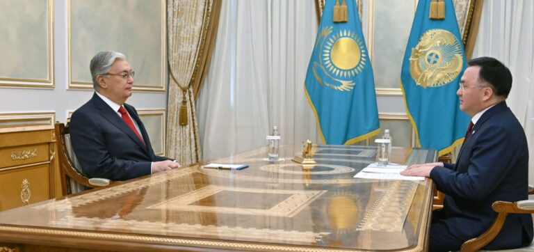 ПРЕЗИДЕНТ ЖОҒАРҒЫ СОТ ТӨРАҒАСЫН ҚАБЫЛДАДЫ