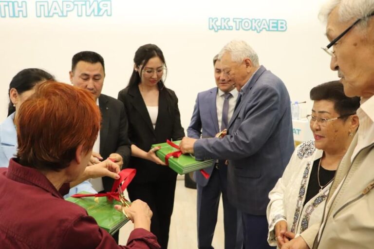«ШЕШІМ» КІТАБЫНЫҢ ТҰСАУКЕСЕР РӘСІМІ ӨТТІ