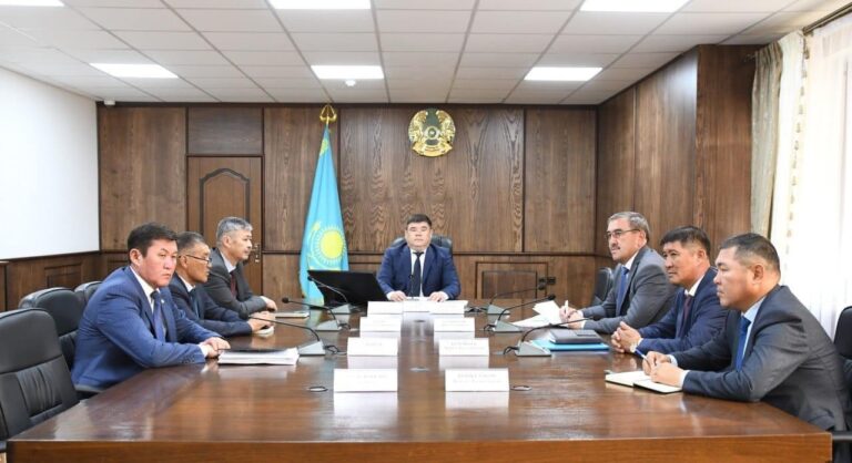 МЕМЛЕКЕТТІК ҚЫЗМЕТШІЛЕРДІҢ ӘДЕПТІЛІК НОРМАЛАРЫНА ҚАТЫСТЫ МӘЖІЛІС ӨТТІ