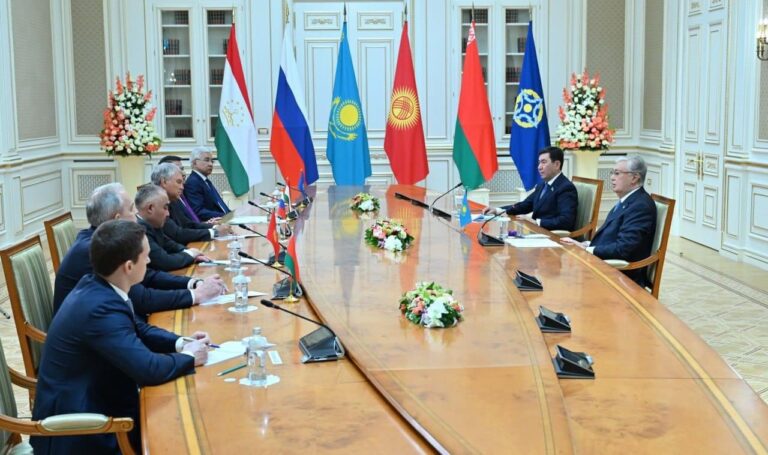 МЕМЛЕКЕТ БАСШЫСЫ ПАРЛАМЕНТ ПАЛАТАЛАРЫНЫҢ СПИКЕРЛЕРІМЕН КЕЗДЕСТІ