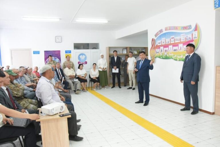 АУДАН ӘКІМІ ШАЛҒАЙ АУЫЛДАРДАҒЫ ТҰРҒЫНДАРМЕН КЕЗДЕСТІ