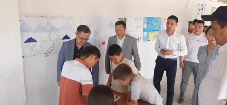 ЖАЛАҒАШ, СЫРДАРИЯ АУДАНДАРЫНДАҒЫ «ЖАЛЫН”, “АҚТЕРЕК” ЛАГЕРЛЕРІНДЕ ДЕМАЛУШЫЛАРДЫҢ ЖАН-ЖАҚТЫ ДАМУЫ БАҒЫТЫНДА ЖАРҚЫН БАСТАМАЛАР ҚОЛҒА АЛЫНУДА