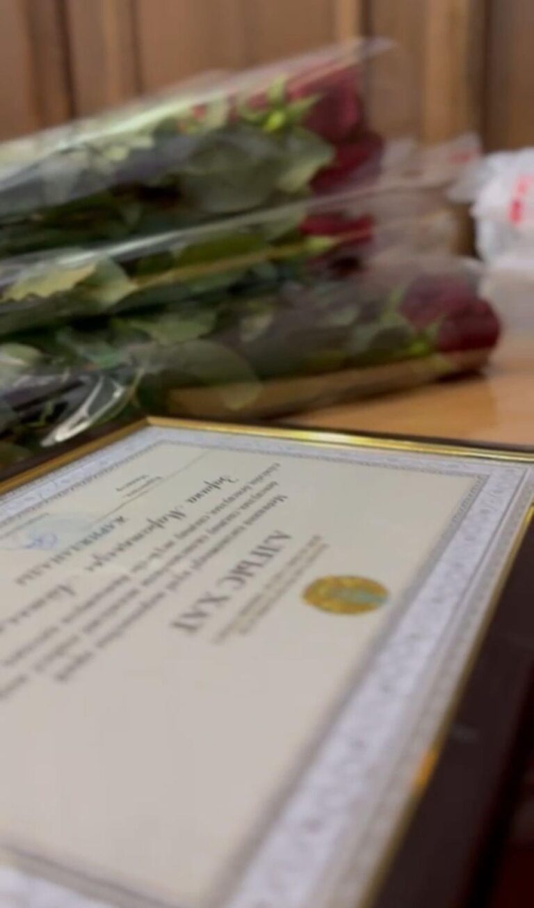 2637 МЕДИЦИНА ҚЫЗМЕТКЕРІ КӘСІБИ МЕРЕКЕ ҚҰРМЕТІНЕ МАРАПАТТАЛДЫ
