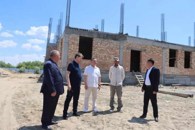 МӘЖІЛІС ДЕПУТАТТАРЫ «РУХАНИЯТ» ОРТАЛЫҒЫНЫҢ ҚҰРЫЛЫСЫМЕН ТАНЫСТЫ