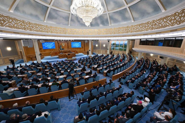 ЕЛ ПРЕЗИДЕНТІ ХАЛЫҚҚА ЖОЛДАУЫН ЖАРИЯЛАДЫ