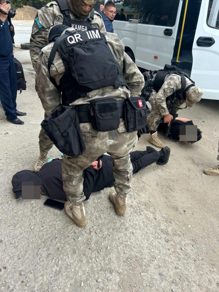 БОПСАЛАУМЕН АЙНАЛЫСҚАН ЖАСТАР ҰСТАЛДЫ