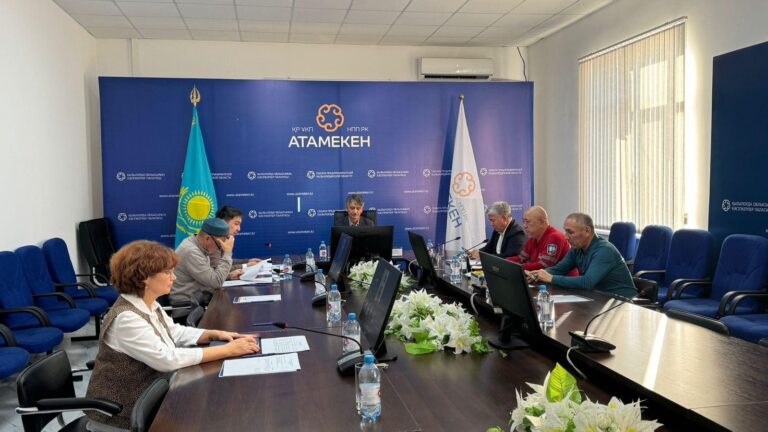 ӨҢІРЛІК КЕҢЕСТІҢ ОТЫРЫСЫ ӨТТІ