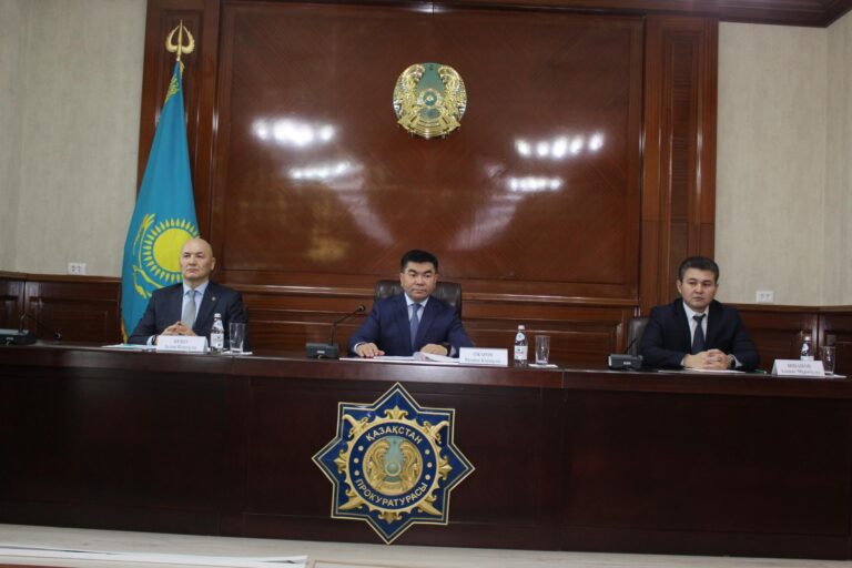 ҚАРЖЫ ҰЙЫМДАРЫМЕН ЗАҢ НОРМАЛАРЫ ТАЛҚЫЛАНДЫ