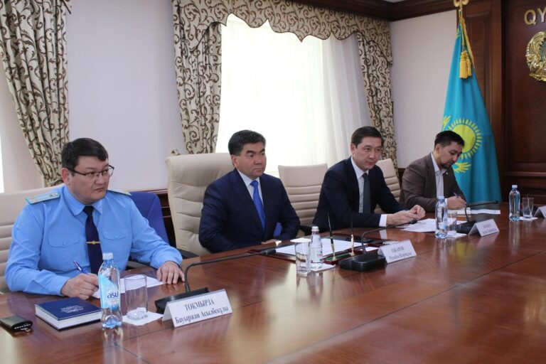 ОБЛЫС ПРОКУРОРЫ КӘСІПКЕРЛЕРДІ ЖЕКЕ ҚАБЫЛДАДЫ