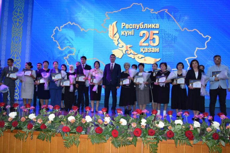 ҰЛТТЫҚ МЕРЕКЕДЕ МЕДИЦИНА МАМАНДАРЫ МАРАПАТТАЛДЫ