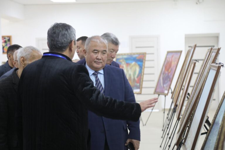 ҚЫЛҚАЛАМ ШЕБЕРЛЕРІМЕН КЕЗДЕСУ