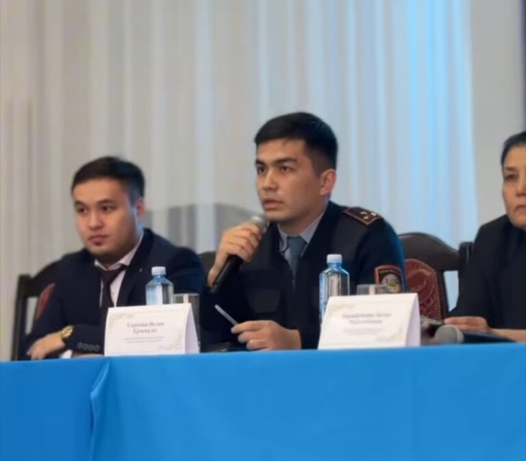ТҮСІНДІРМЕ ЖҰМЫСТАРЫ ЖҮРУДЕ