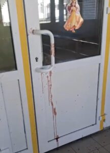 ЕСІРТКІГЕ ЕЛТІП МЕКТЕПКЕ КІРМЕК БОЛДЫ