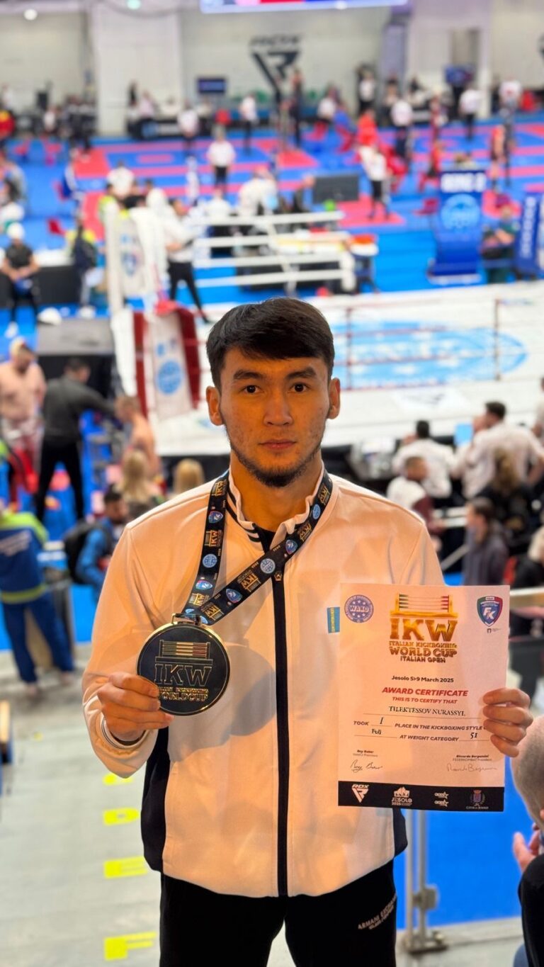 ЖЕРЛЕСІМІЗ КИКБОКСИНГТЕН ӘЛЕМ ЧЕМПИОНЫ