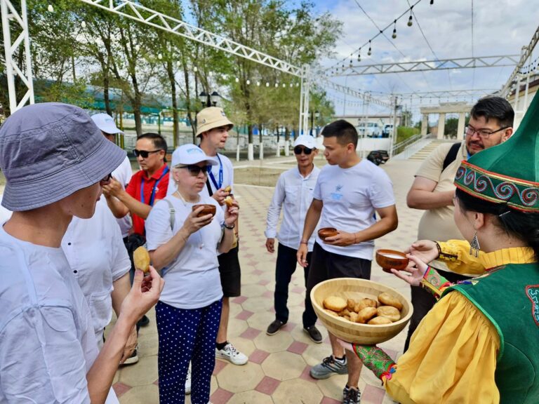 ЕУРАЗИЯ ЖҮРЕГІНЕ САЯХАТ ЭКСПЕДИЦИЯСЫ СЫР ӨҢІРІНДЕ
