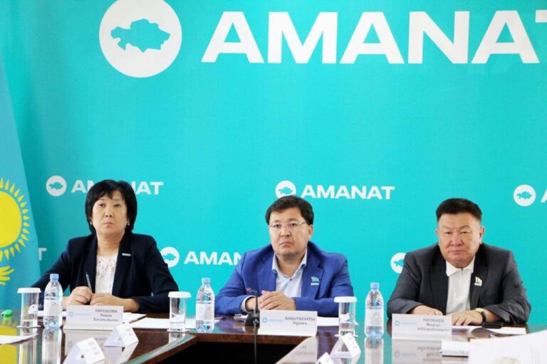 «AMANAT»: БІРЛЕСКЕН ОТЫРЫСТА БІЛІМ БЕРУ ҰЙЫМДАРЫНЫҢ ЖАҢА ОҚУ ЖЫЛЫНА ЖӘНЕ ӨҢІРДІҢ ҚЫСҚЫ ЖЫЛЫТУ МАУСЫМЫНА ДАЙЫНДЫҚ ЖҰМЫСТАРЫ ПЫСЫҚТАЛДЫ