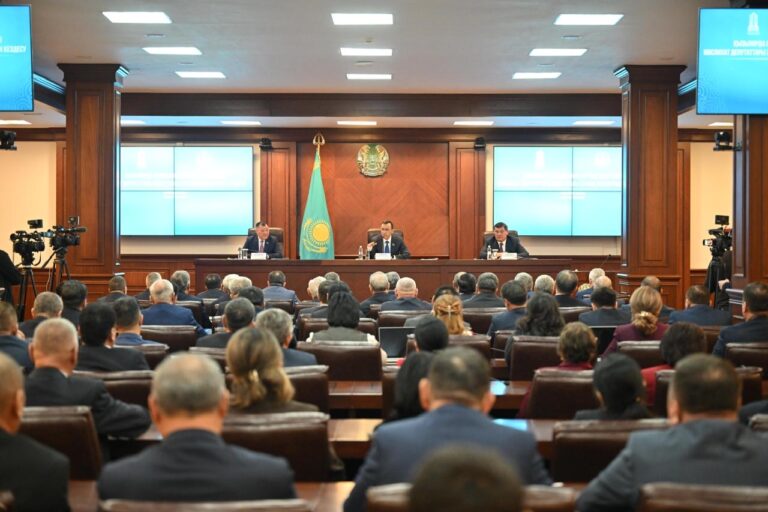 ӨҢІРЛЕРДІ ДАМЫТУДЫҢ ЖАҢА КЕЗЕҢІ БАСТАЛДЫ: СЕНАТ ТӨРАҒАСЫ МЕМЛЕКЕТ БАСШЫСЫНЫҢ ОРТАЛЫҚСЫЗДАНДЫРУ БАҒДАРЫ ТУРАЛЫ АЙТТЫ
