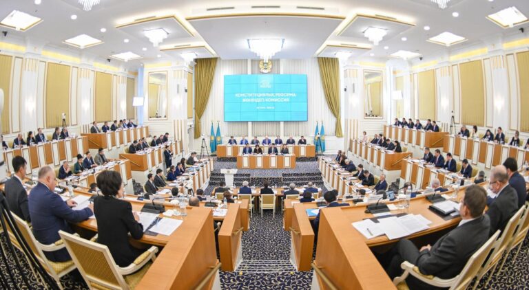 КОНСТИТУЦИЯНЫҢ ЖАҢА ЖОБАСЫ ӘЗІРЛЕНДІ