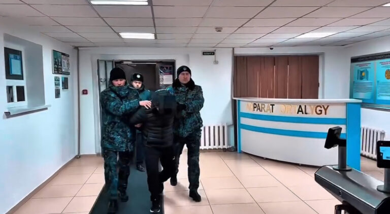 БІР АЙДА СТАЛКИНГТІҢ 6 ДЕРЕГІ АНЫҚТАЛДЫ