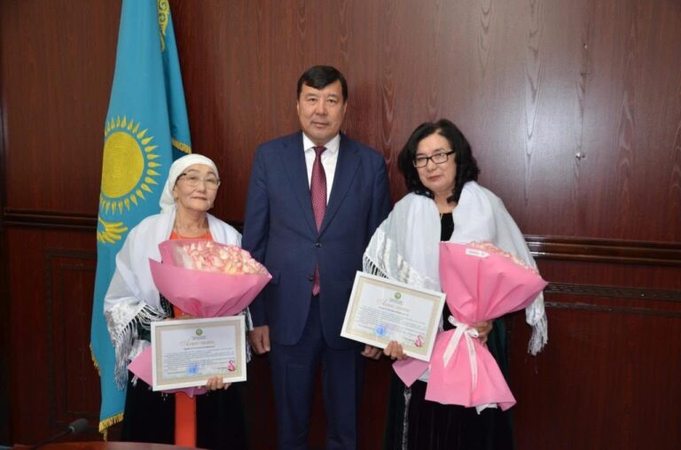ШИЕЛІДЕ АЯУЛЫ АНАЛАРҒА ҚҰРМЕТ КӨРСЕТІЛДІ