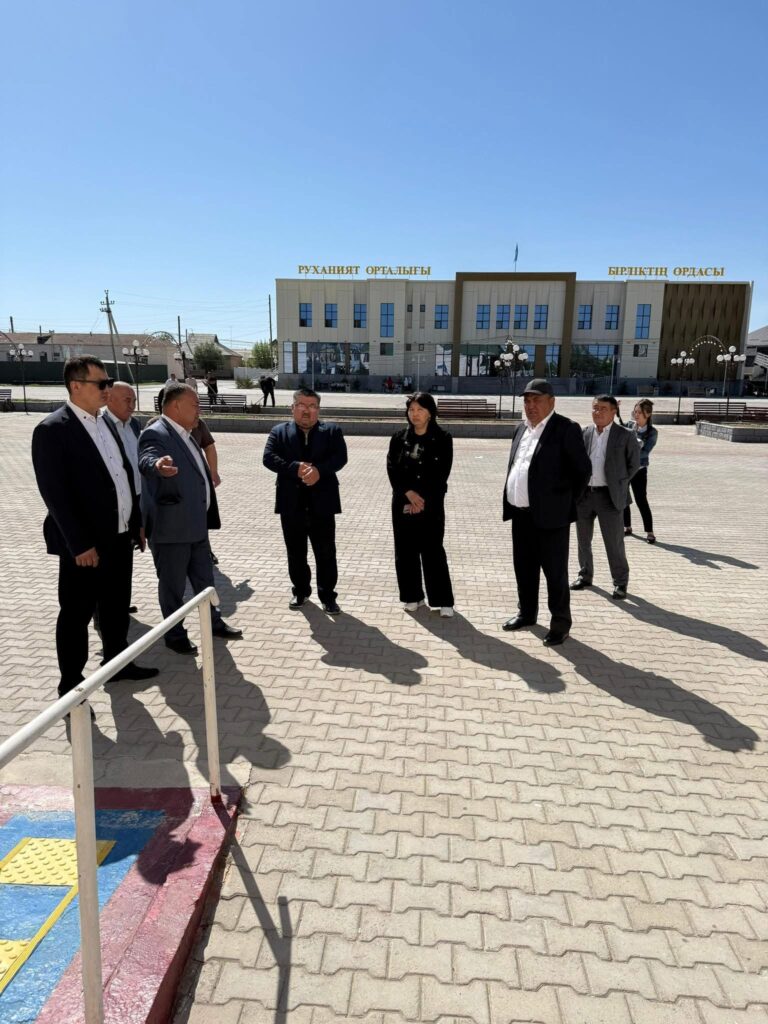 ДЕПУТАТТАР ЖАҢАҚОРҒАН АУДАНЫНДАҒЫ СПОРТ НЫСАНДАРЫМЕН ТАНЫСТЫ
