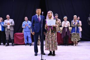 ҚАЗАЛЫЛЫҚТАР «БОЛМАҒАН БАЛАЛЫҚ ШАҚ» АТТЫ СПЕКТАКЛЬДІ ТАМАШАЛАДЫ