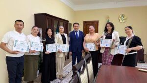 БИ ӨНЕРІНІҢ ШЕБЕРЛЕРІНЕ ҚҰРМЕТ КӨРСЕТІЛДІ