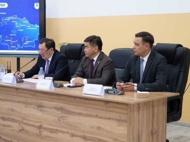 АДАМ ҚҰҚЫҚТАРЫ ЖӨНІНДЕГІ УӘКІЛ ДӘРІС ОҚЫДЫ