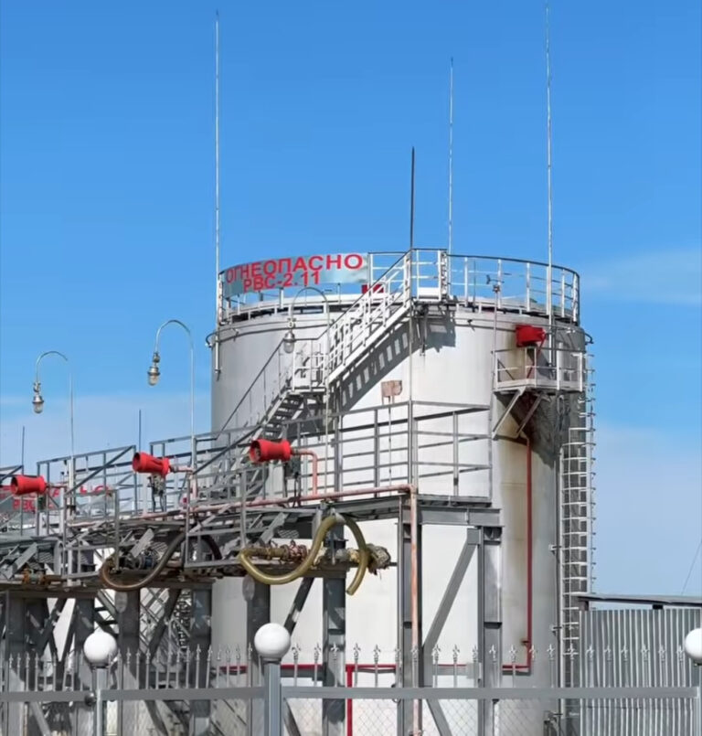 АЙМАҚ БАСШЫСЫ «KYZYLORDA REFINERY» МҰНАЙ ӨҢДЕУ ЗАУЫТЫНЫҢ ЖҰМЫСЫМЕН ТАНЫСТЫ