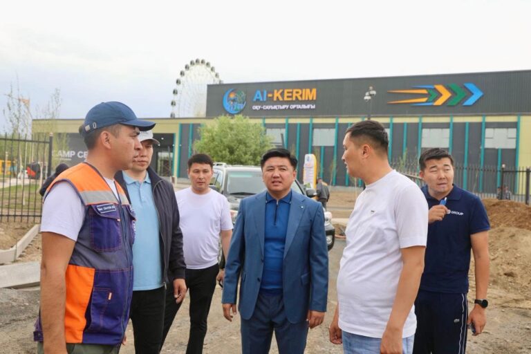 ҚАЛА ӘКІМІ ӘЛЕУМЕТТІК НЫСАНДАРДЫҢ ҚҰРЫЛЫСЫМЕН ТАНЫСТЫ