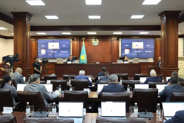 ОБЛЫСТЫҚ МӘСЛИХАТТЫҢ ТҰРАҚТЫ КОМИССИЯЛАРЫНЫҢ БІРЛЕСКЕН ОТЫРЫСЫ ӨТТІ