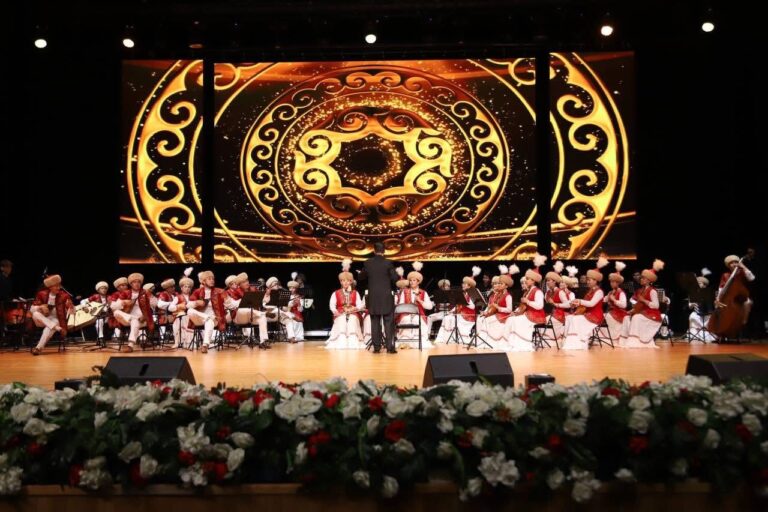 «СҰЛУ СЫРДАН САЗДЫ СӘЛЕМ»: ШЫРАЙЛЫ ШЫМҚАЛАДА ӨНЕР КЕШІ ӨТТІ