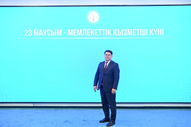 ӨҢІРЛІК КАДР РЕЗЕРВШІСІ МЕМЛЕКЕТТІК ҚЫЗМЕТТЕ ІЛГЕРІЛЕДІ
